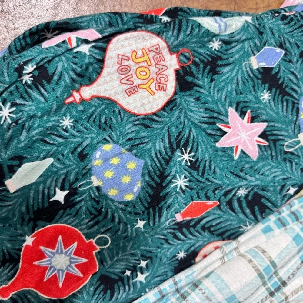 Kids 2 Pack Of Festive and Plaid Bottoms Set Size M